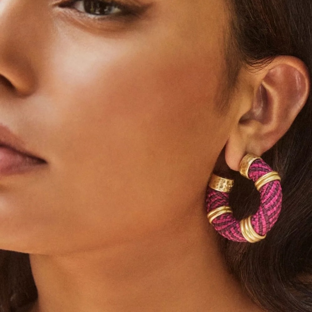 NEW Kendra Scott Maya Gold Hoop Earrings in Orchid MIX